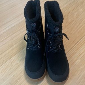 Womens Pendleton snow boots